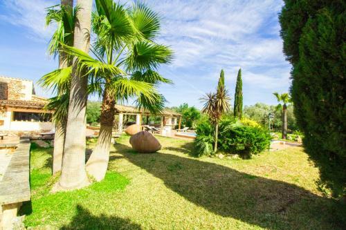 Incredible Villa With Wonderful Exteriors