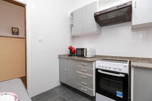 Apartment - 4 Bedrooms - 0275