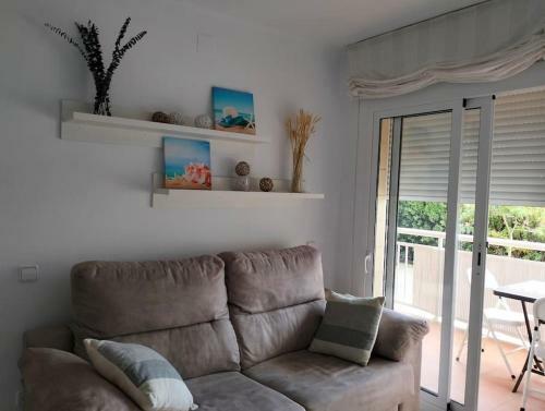 Apartamento Con Piscina Junto A La Playa