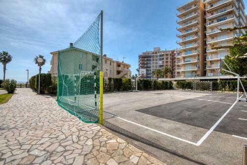 Apartamento Con Piscina Junto A La Playa