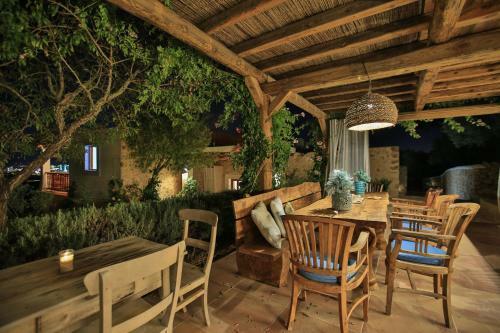 Villa Serras - San Antonio