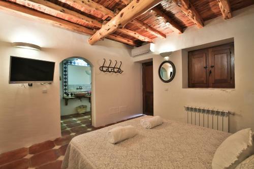 Villa Serras - San Antonio