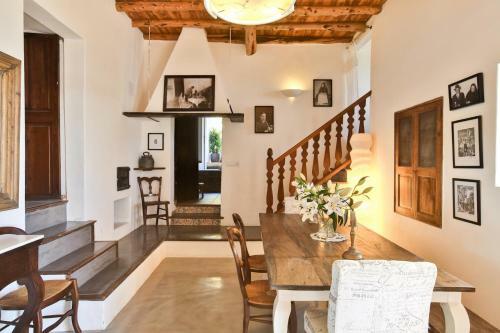 Villa Serras - San Antonio
