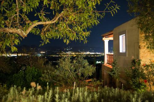 Villa Serras - San Antonio