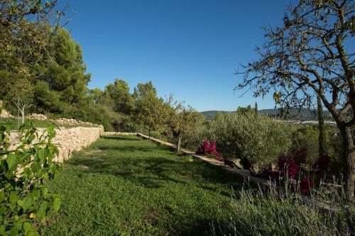 Villa Serras - San Antonio