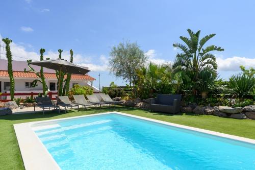 7 Moons C Peace And Pool