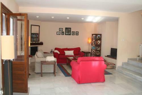 Spacious Villa With Sea View And Private Pool