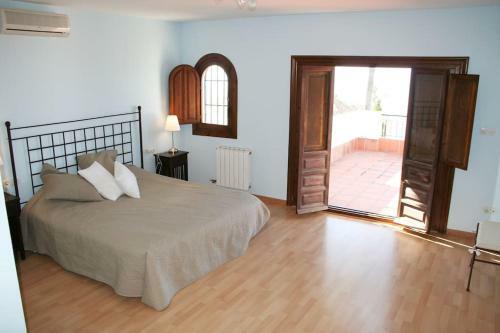 Spacious Villa With Sea View And Private Pool