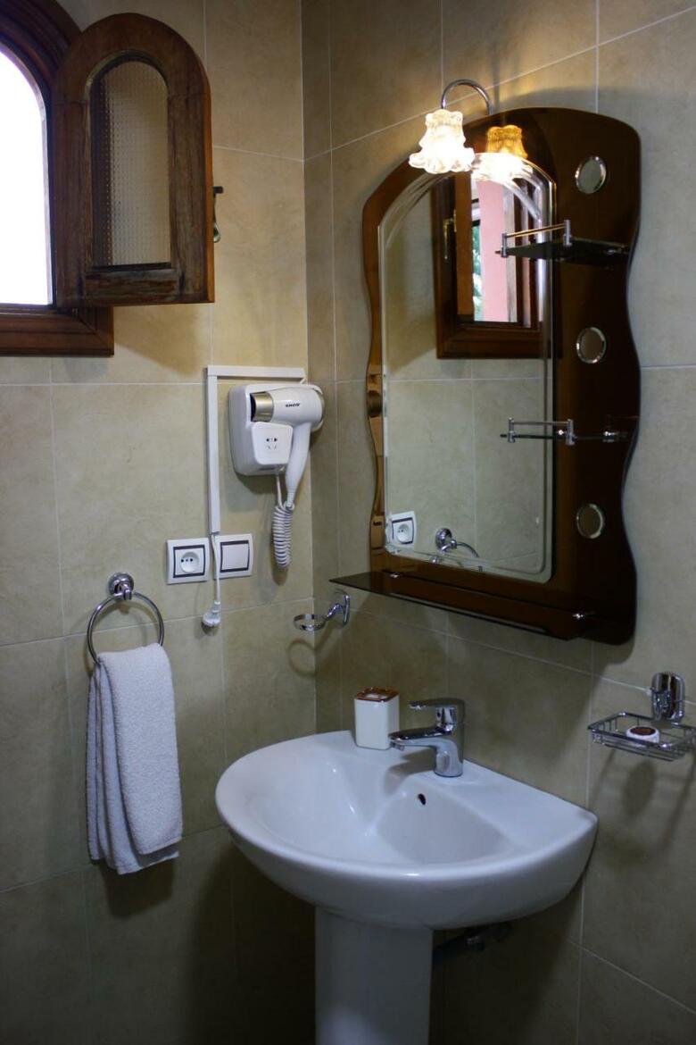 Riad Noumidya