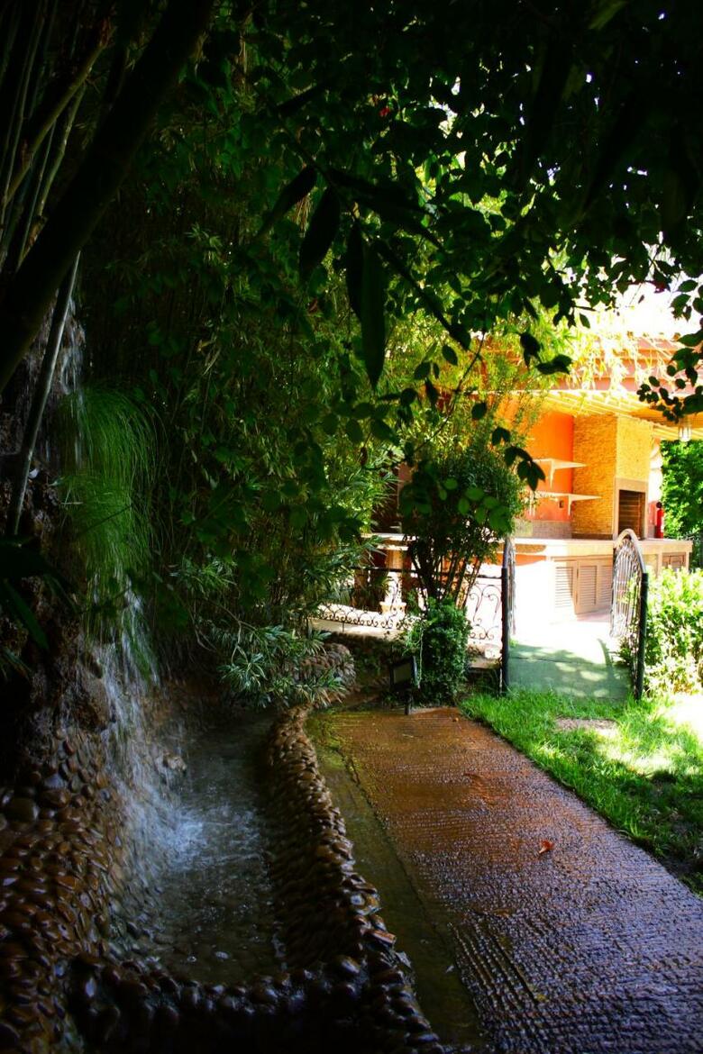 Riad Noumidya