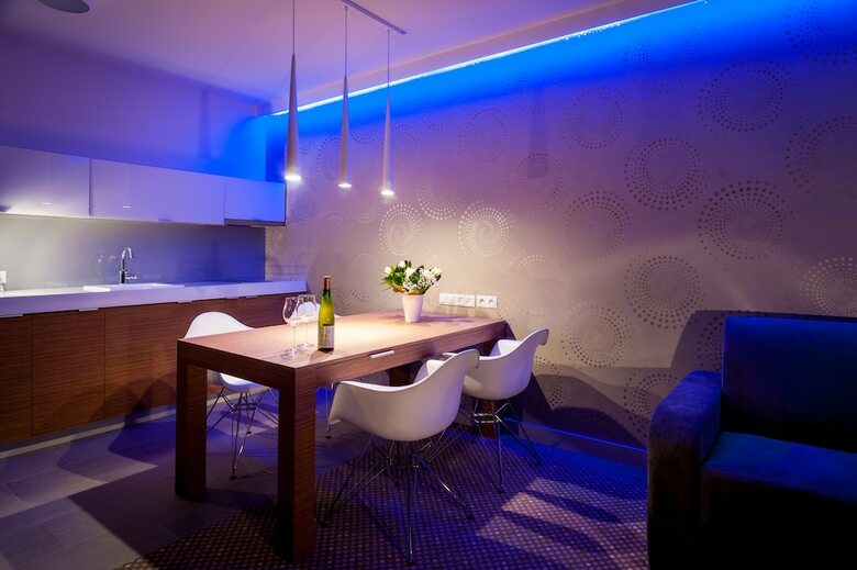 Hotel Invite