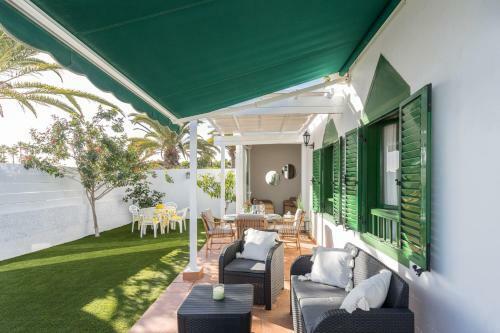 Luxury Bungalow - Private Terrace - Pool - Aircon