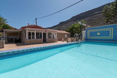 3br Country Home - Private Pool & Terrace