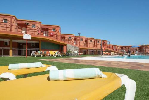 Apartamento Bonito D�plex Con Piscinas Junto A La Playa