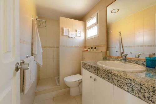 Apartamento Bonito D�plex Con Piscinas Junto A La Playa