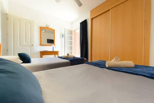 Apartamento Bonito D�plex Con Piscinas Junto A La Playa