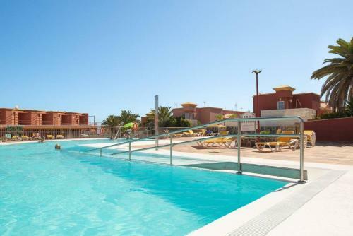 Apartamento Bonito D�plex Con Piscinas Junto A La Playa