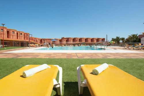 Apartamento Bonito D�plex Con Piscinas Junto A La Playa