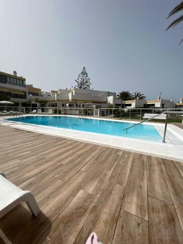 San Agustin Apartments , Close To The Beach, With Pool!