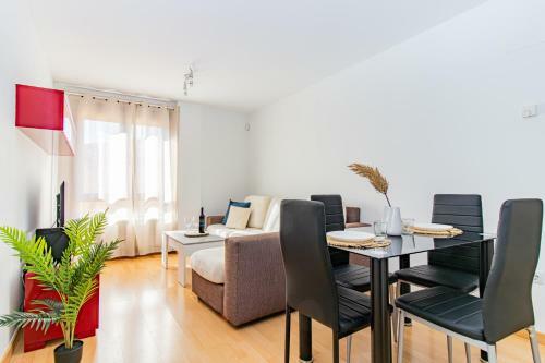 Cozy Apartment & Free Parking In Sabi�anigo