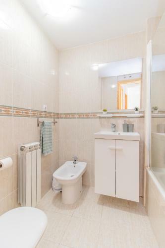Cozy Apartment & Free Parking In Sabi�anigo