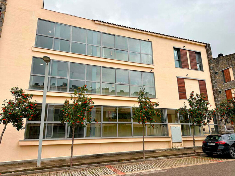 Apartamentos Las Margas Sabi��nigo 3000