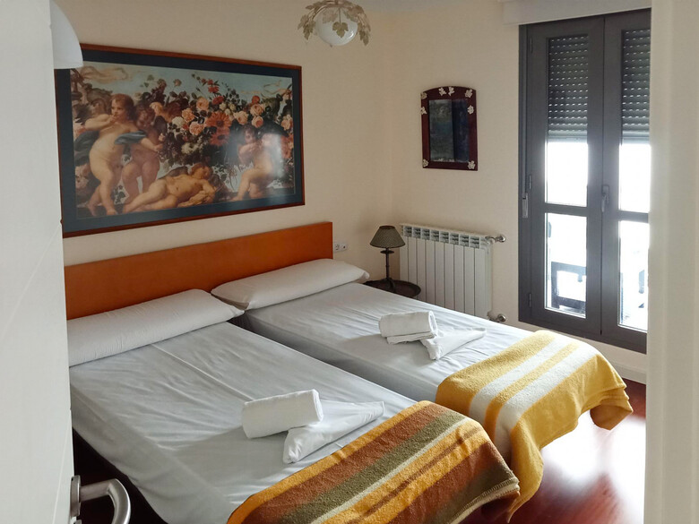 Apartamentos Las Margas Sabi��nigo 3000