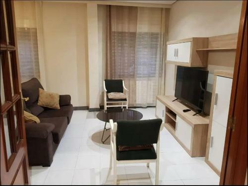 Hostal Private Room With Shared Bathroom