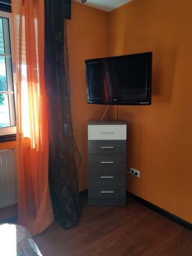 Chalet Con Piscina En O Rosal
