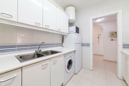 Apart� Roquetas De Mar 1� Linea Playa