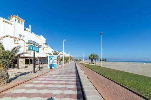 Apart� Roquetas De Mar 1� Linea Playa