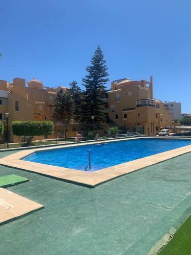 Gran Apartamento Con Garage Y Piscina En El Centro