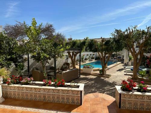 Lge 4 Bed Villa Own Pool 90 Mts Beach Sea Views