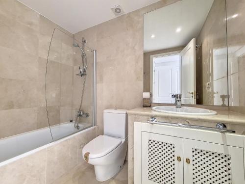 Roda Golf Bali Apartment - 2610