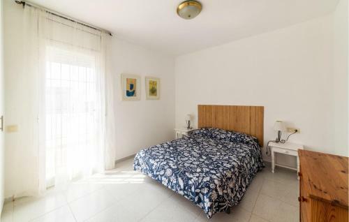 Beautiful Home In Roda De Bara With Wifi And 4 Bedrooms