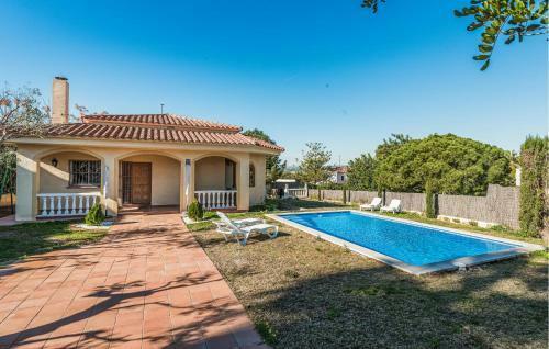 Cozy Home In Roda De Ber With Wi-fi