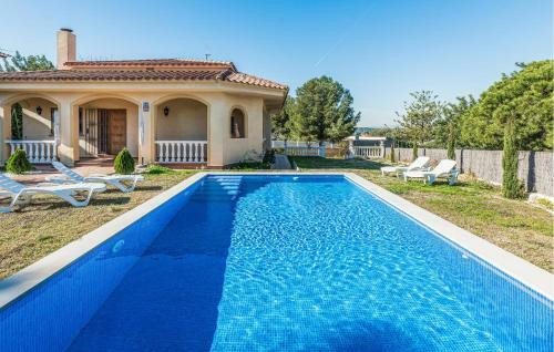 Cozy Home In Roda De Ber With Wi-fi