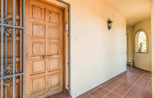 Cozy Home In Roda De Ber With Wi-fi