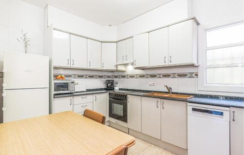 Cozy Home In Roda De Ber With Wi-fi