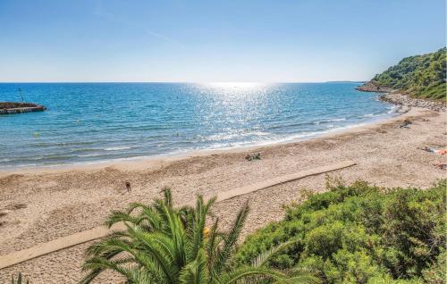 Cozy Home In Roda De Ber With Wi-fi