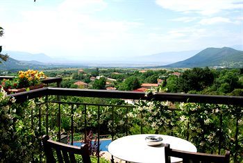 Jennifer Home Hotel