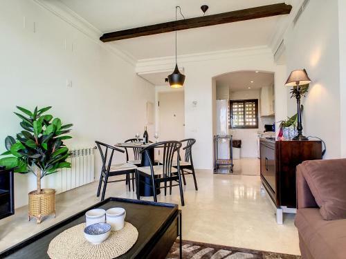 Roda Golf Singapore Apartment - 8109
