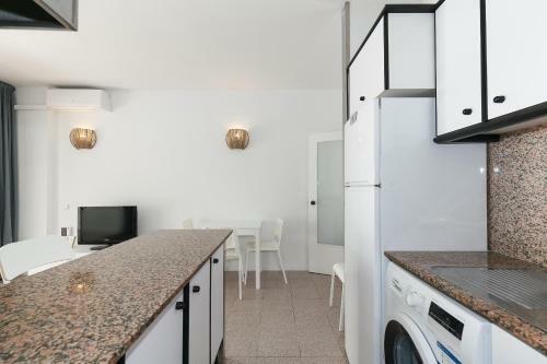 Uhc Montecarlo Apartments