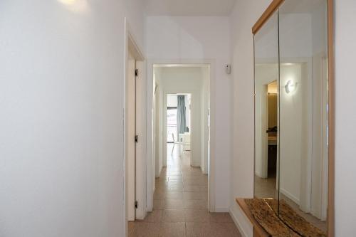 Uhc Montecarlo Apartments