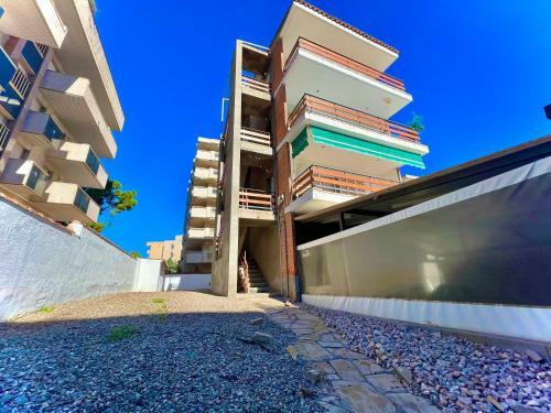Apartamento Grande Para J�venes 1 En Carlos B�igas