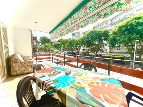 Apartamento Grande Para J�venes 1 En Carlos B�igas