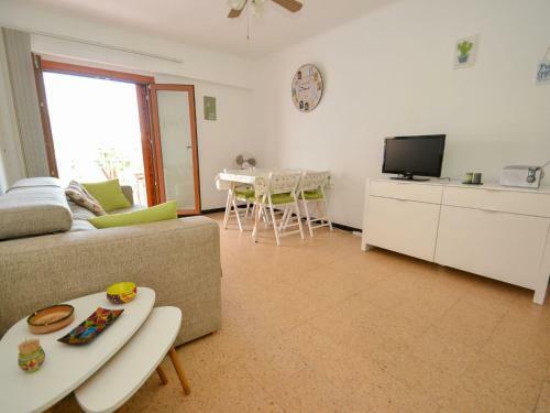 Apartment Flandria-3 By Interhome
