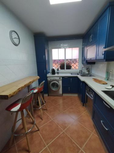 Chalet Adosado En Rinc�n