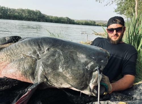 Big Fish River Ebro Resort