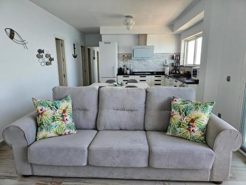 Apartamento Primera L�nea De Playa Con Vistas Al Mar